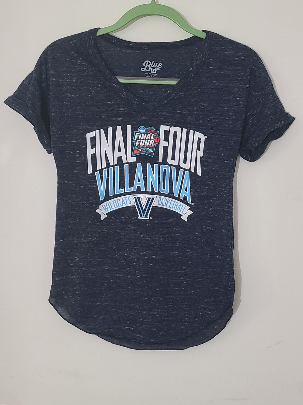 Villanova Wildcats University 2018 Final Four Women's V-Neck T-Shirt Small